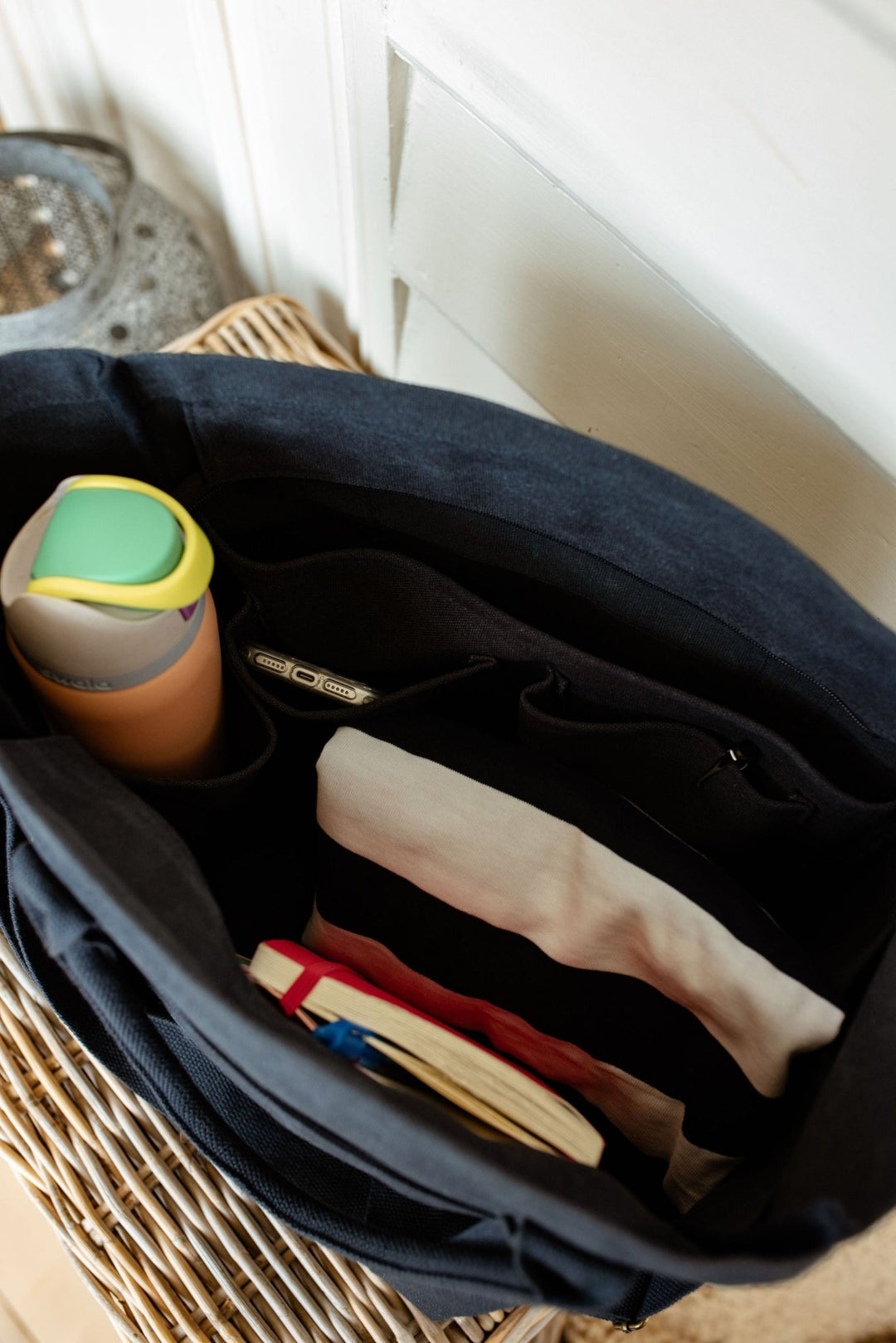 Day Bag in Navy - H&S Heritage